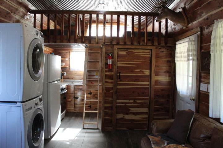 Amish Made Cedar Cabin With A Loft On A Buffalo Farm Close To The Buffalo River Marshall Exterior photo