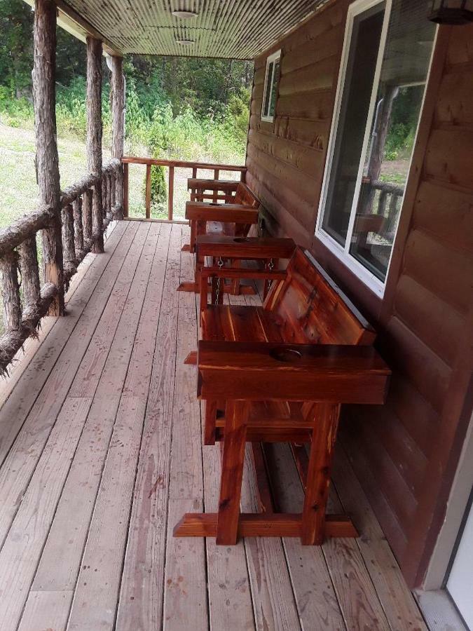 Amish Made Cedar Cabin With A Loft On A Buffalo Farm Close To The Buffalo River Marshall Exterior photo